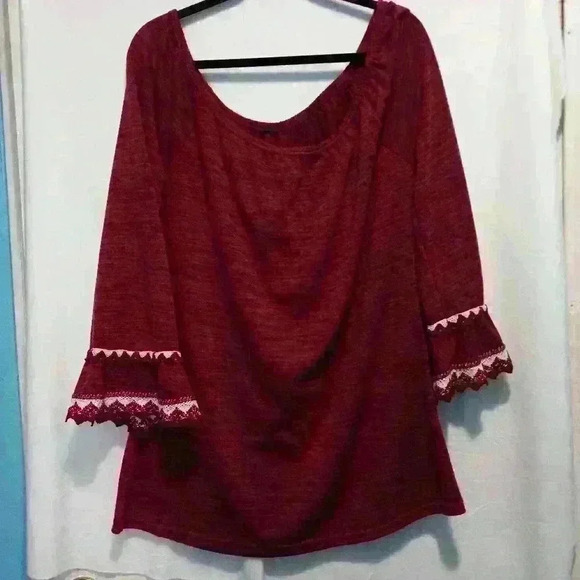 no tags, red and white long sleeve, trumpet embroidered sleeve super soft flowy - Picture 1 of 4